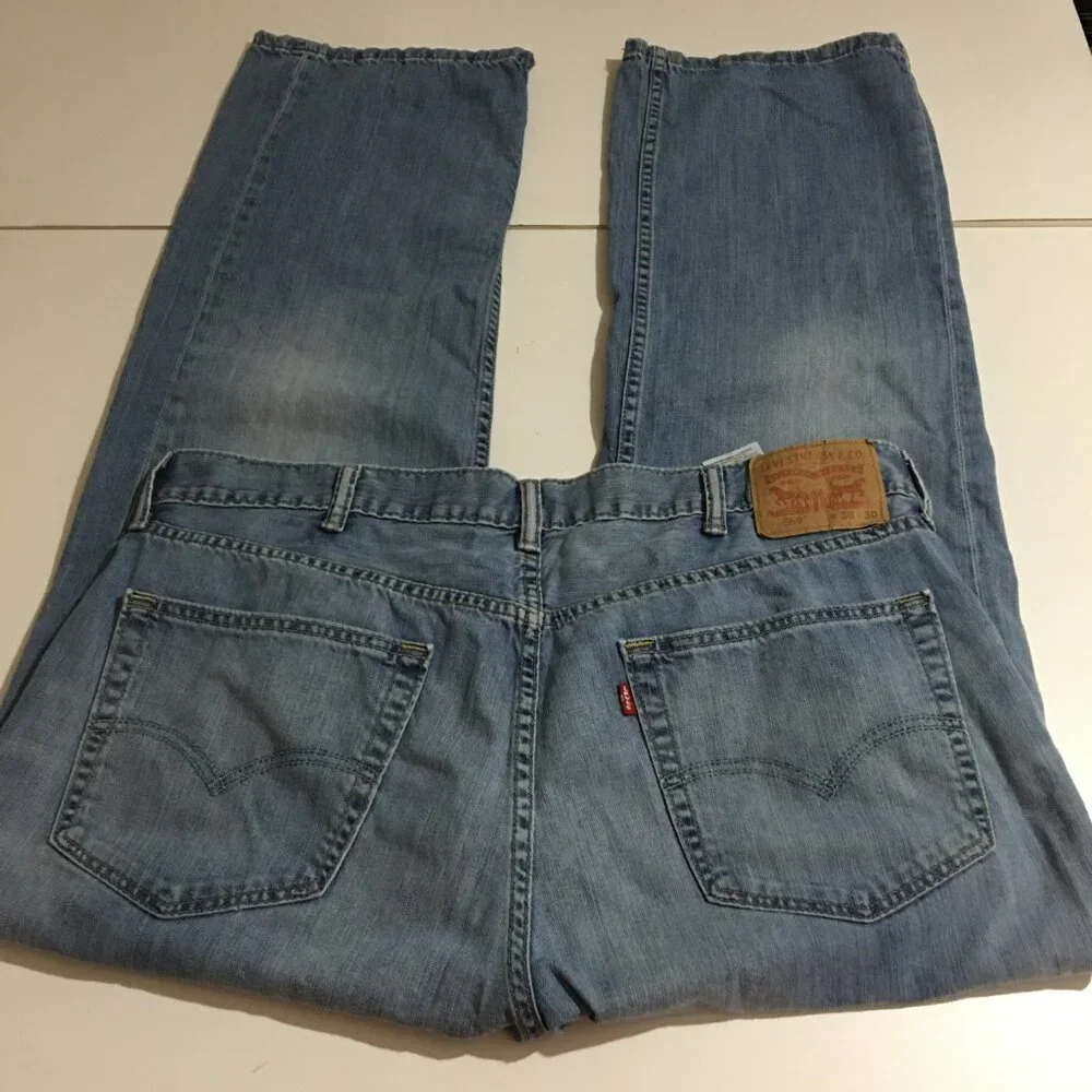 Levi's 559 Relaxed Straight Mens Jeans Size 38x30 Light Wash